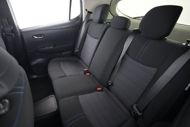 2025 Nissan LEAF — photo 19 of 22
