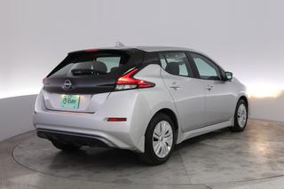 2025 Nissan LEAF — photo 2 of 22