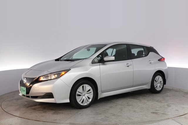 2025 Nissan LEAF — photo 14 of 22