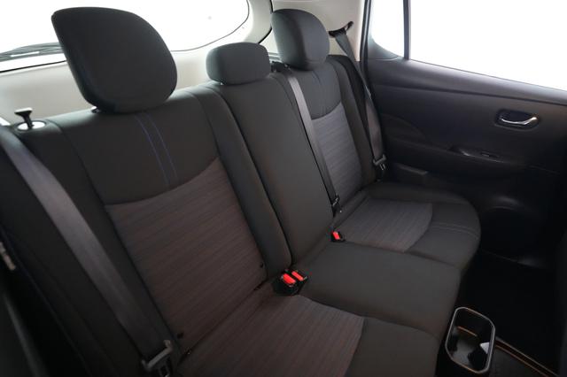 2025 Nissan LEAF — photo 4 of 20