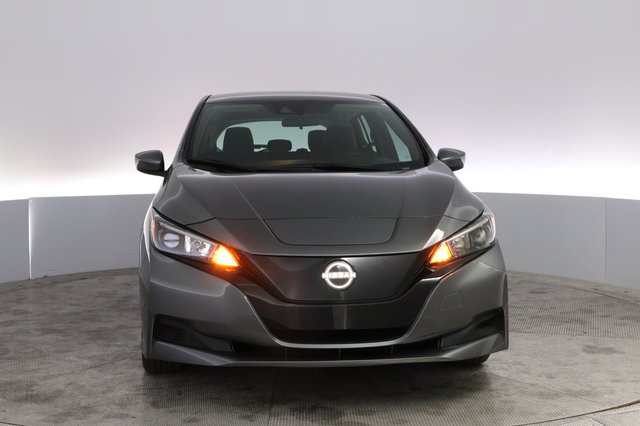 2025 Nissan LEAF — photo 9 of 20
