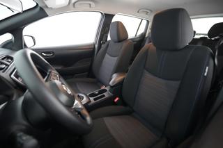 2025 Nissan LEAF — photo 3 of 20