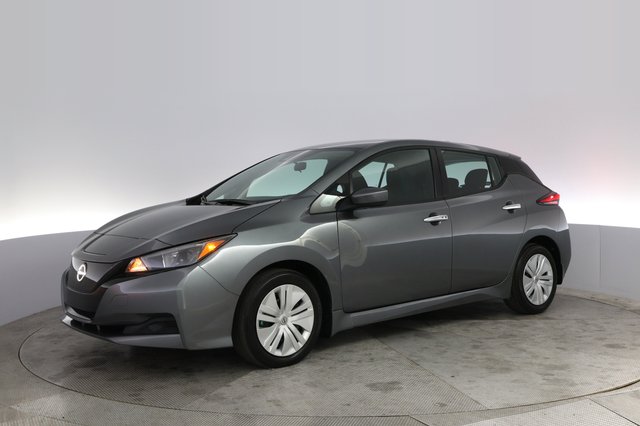 2025 Nissan LEAF — photo 14 of 20