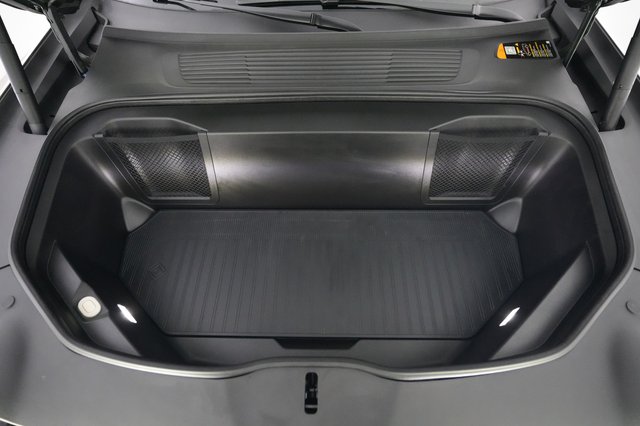 2025 Rivian R1S — photo 22 of 23