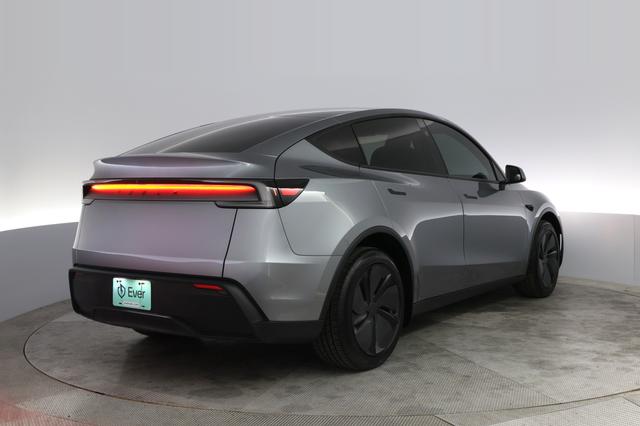 2026 Tesla Model Y — photo 2 of 21