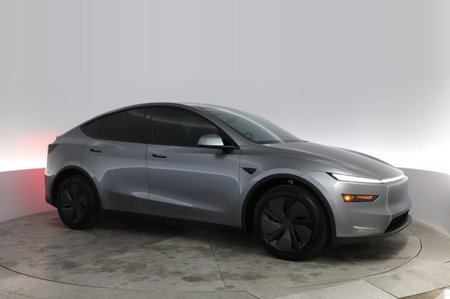 2026 Tesla Model Y — photo 11 of 21