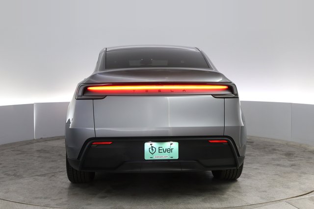 2026 Tesla Model Y — photo 12 of 21