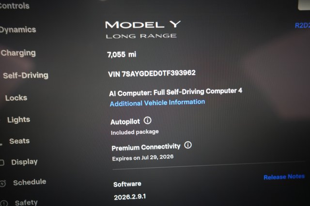 2026 Tesla Model Y — photo 5 of 21