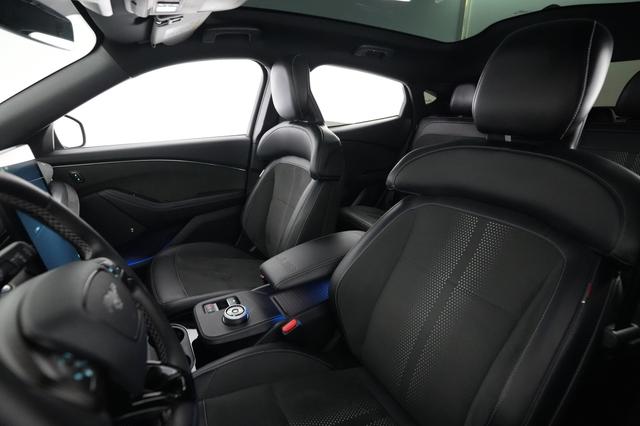 2022 Ford Mustang Mach-E — photo 3 of 21