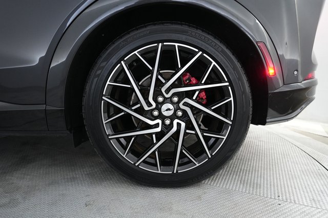 2022 Ford Mustang Mach-E — photo 7 of 21