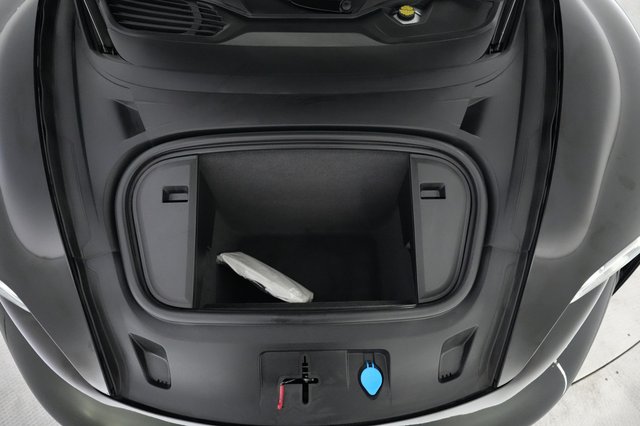2023 Porsche Taycan — photo 21 of 22