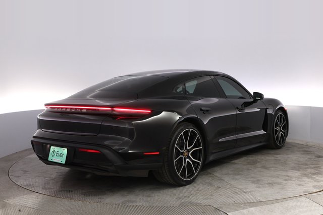 2023 Porsche Taycan — photo 2 of 22