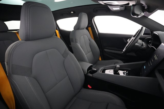 2023 Polestar 2 — photo 18 of 23
