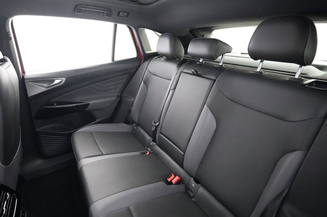 2023 Volkswagen ID.4 — photo 19 of 20