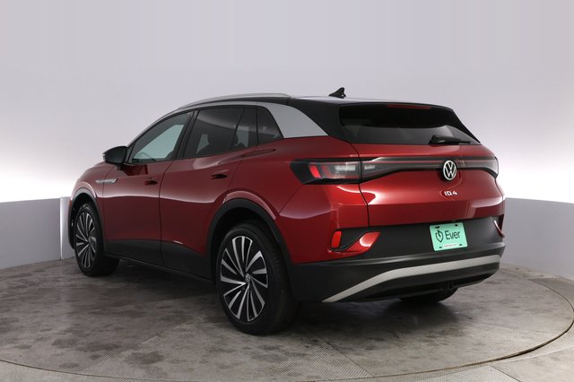 2023 Volkswagen ID.4 — photo 13 of 20