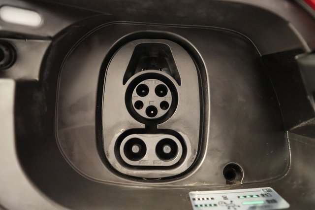 2023 Volkswagen ID.4 — photo 8 of 20