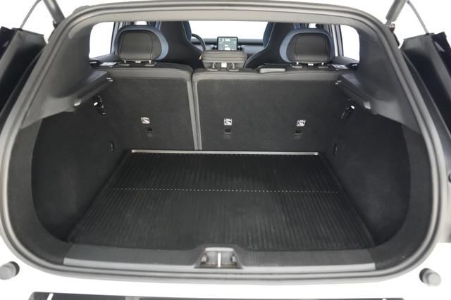 2025 Volvo EX30 — photo 6 of 21
