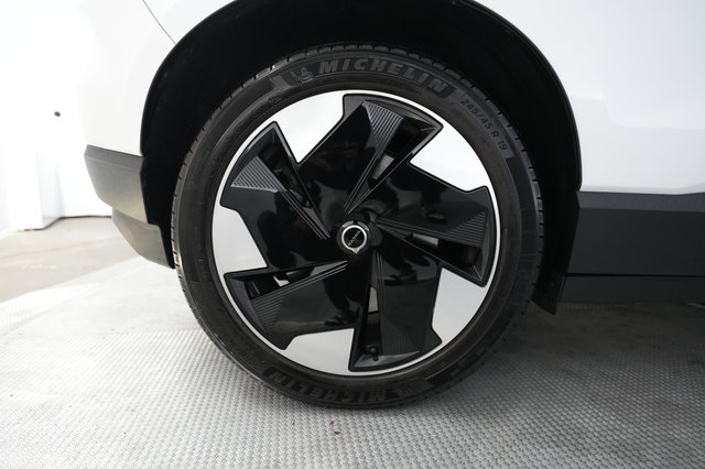 2025 Volvo EX30 — photo 17 of 21