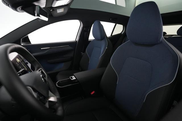 2025 Volvo EX30 — photo 3 of 21
