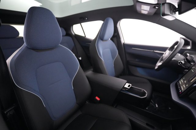 2025 Volvo EX30 — photo 18 of 21