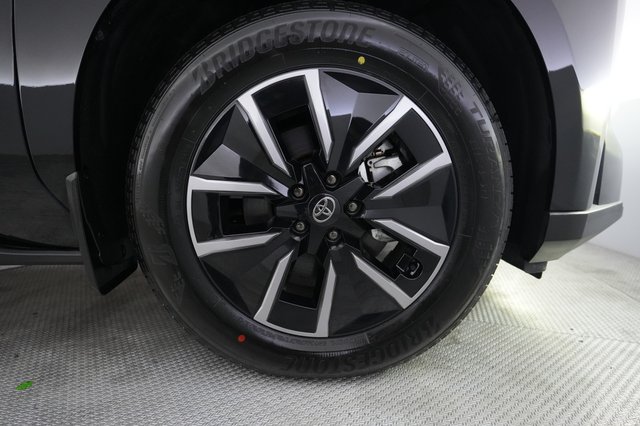 2026 Toyota bZ — photo 16 of 20