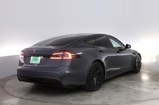 2022 Tesla Model S — photo 2 of 24