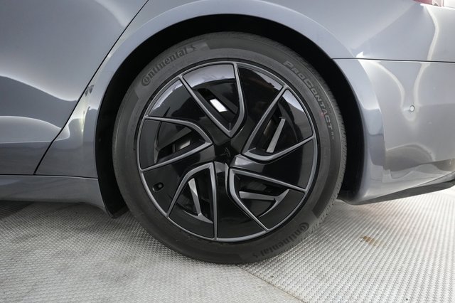 2022 Tesla Model S — photo 7 of 24