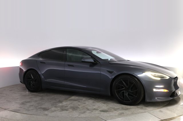 2022 Tesla Model S — photo 11 of 24
