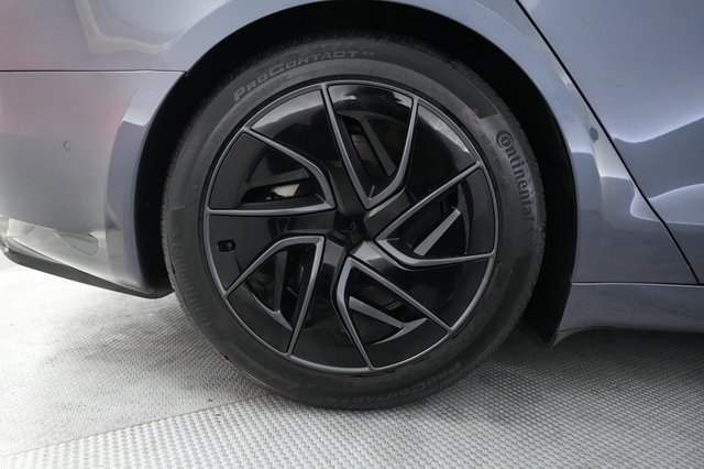 2022 Tesla Model S — photo 17 of 24
