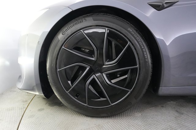 2022 Tesla Model S — photo 15 of 24