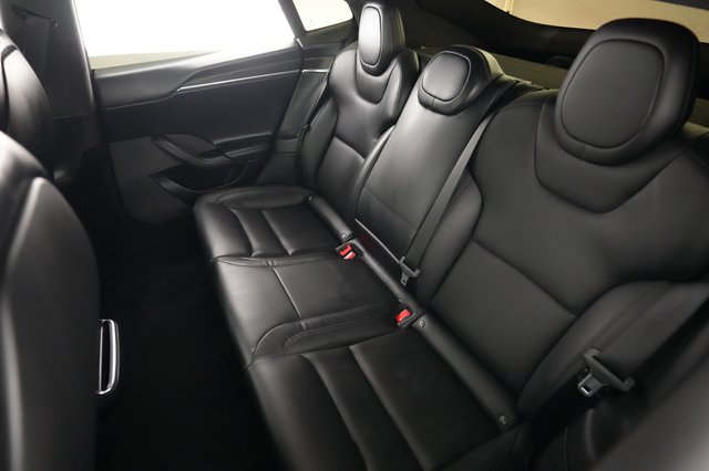 2022 Tesla Model S — photo 19 of 24