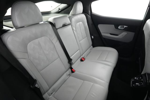 2023 Polestar 2 — photo 4 of 21