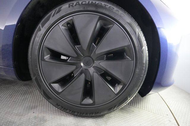 2024 Tesla Model 3 — photo 16 of 22