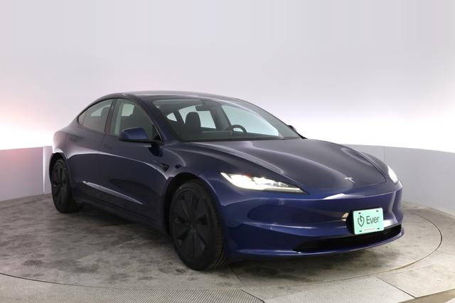2024 Tesla Model 3 — photo 10 of 22