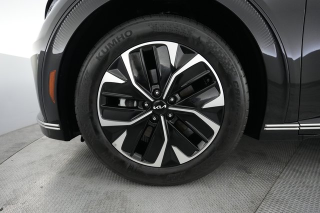 2024 Kia EV6 — photo 15 of 23