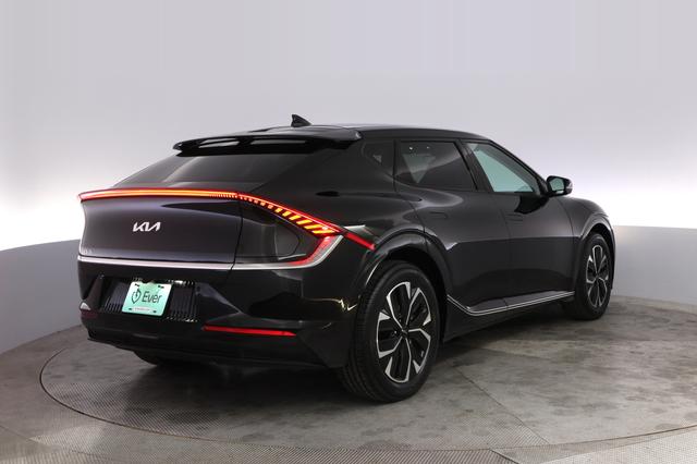 2024 Kia EV6 — photo 2 of 23