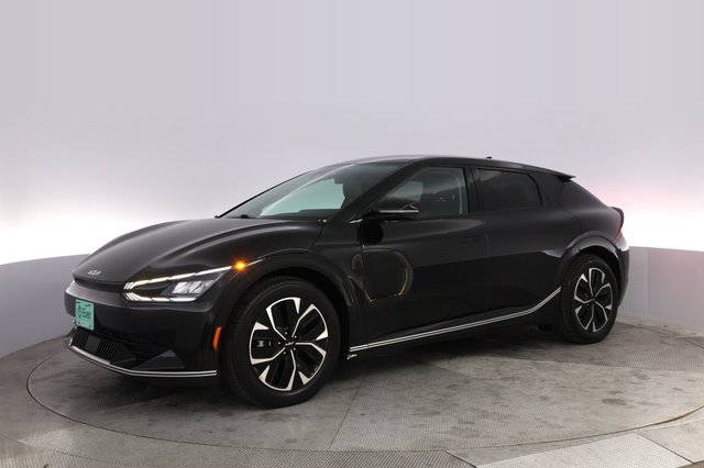 2024 Kia EV6 — photo 14 of 23