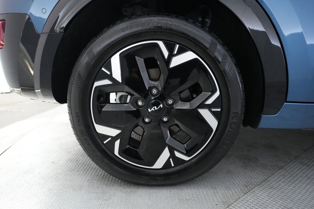 2023 Kia Niro EV — photo 17 of 24