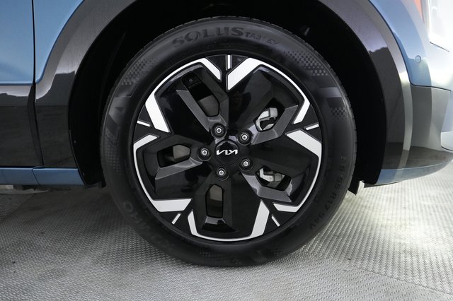 2023 Kia Niro EV — photo 16 of 24
