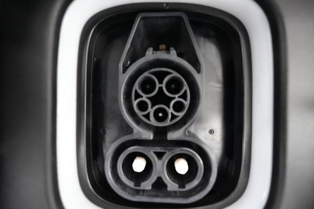 2023 Hyundai Kona Electric — photo 8 of 20