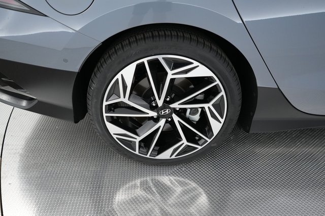 2024 Hyundai IONIQ 6 — photo 7 of 22