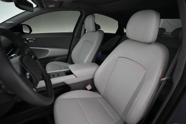 2024 Hyundai IONIQ 6 — photo 3 of 22
