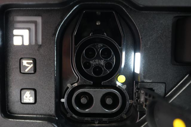 2024 Kia EV9 — photo 8 of 23