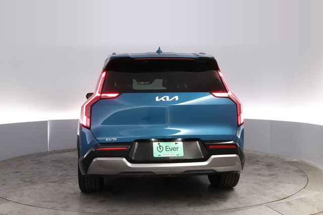 2024 Kia EV9 — photo 12 of 23