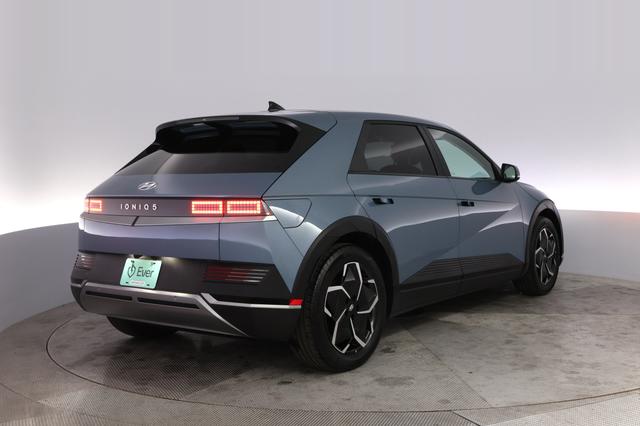 2024 Hyundai IONIQ 5 — photo 2 of 21