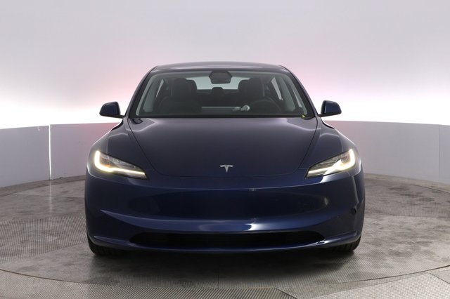 2025 Tesla Model 3 — photo 9 of 21