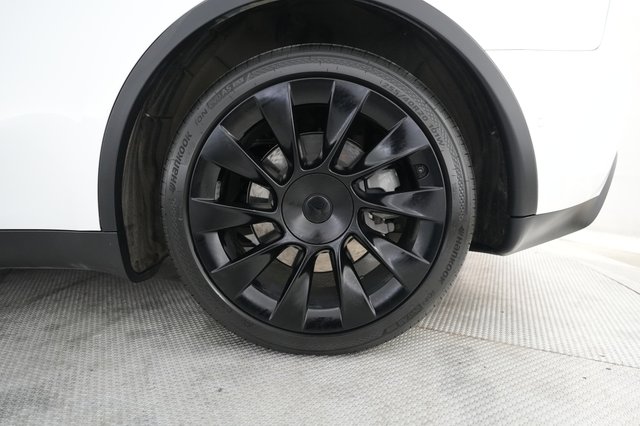 2021 Tesla Model Y — photo 7 of 24