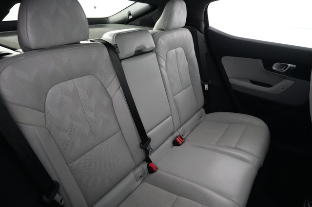 2023 Polestar 2 — photo 4 of 24