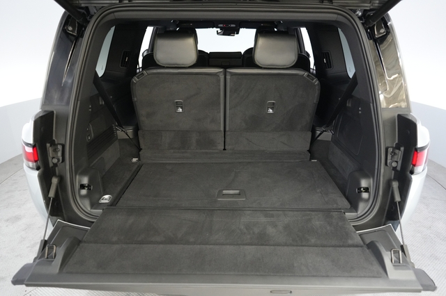 2026 Rivian R1S