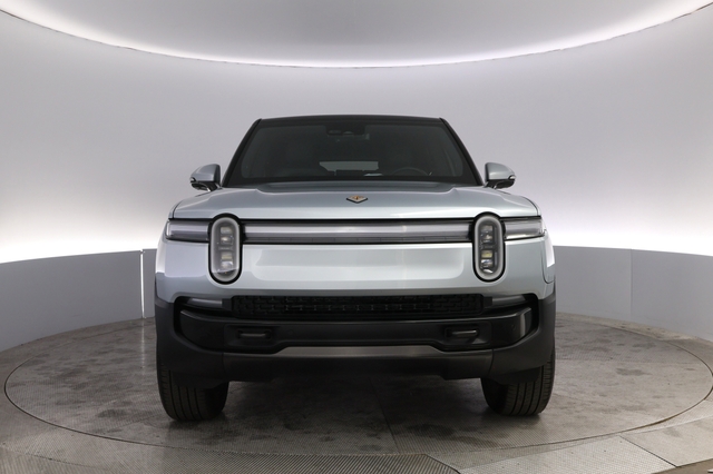 2026 Rivian R1S